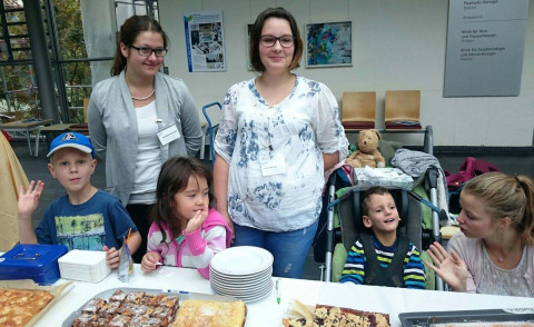 Kuchenbasar beim 15.Mitteldeutschen  Praxisanleitertag für Pflegepersonal im Uniklinikum